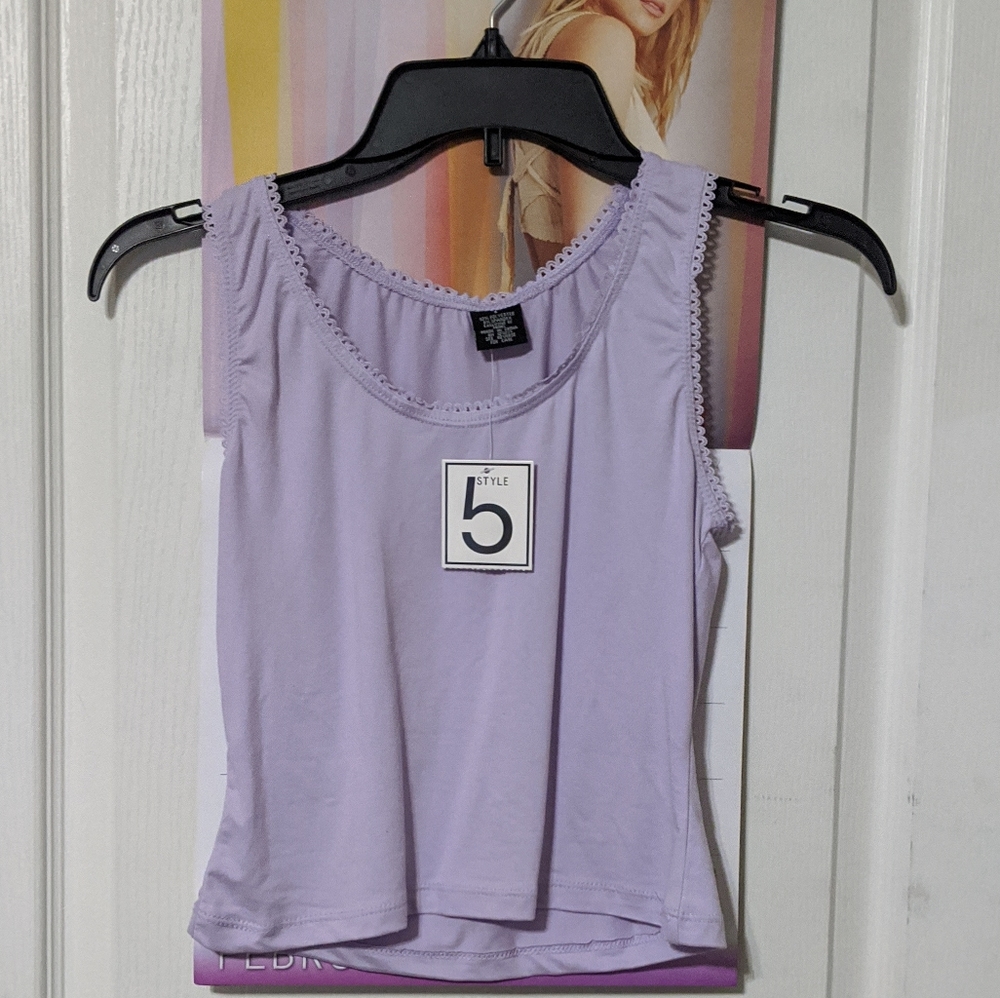SALE Solid Round Light Purple Sleeveless Cropped Tank Top